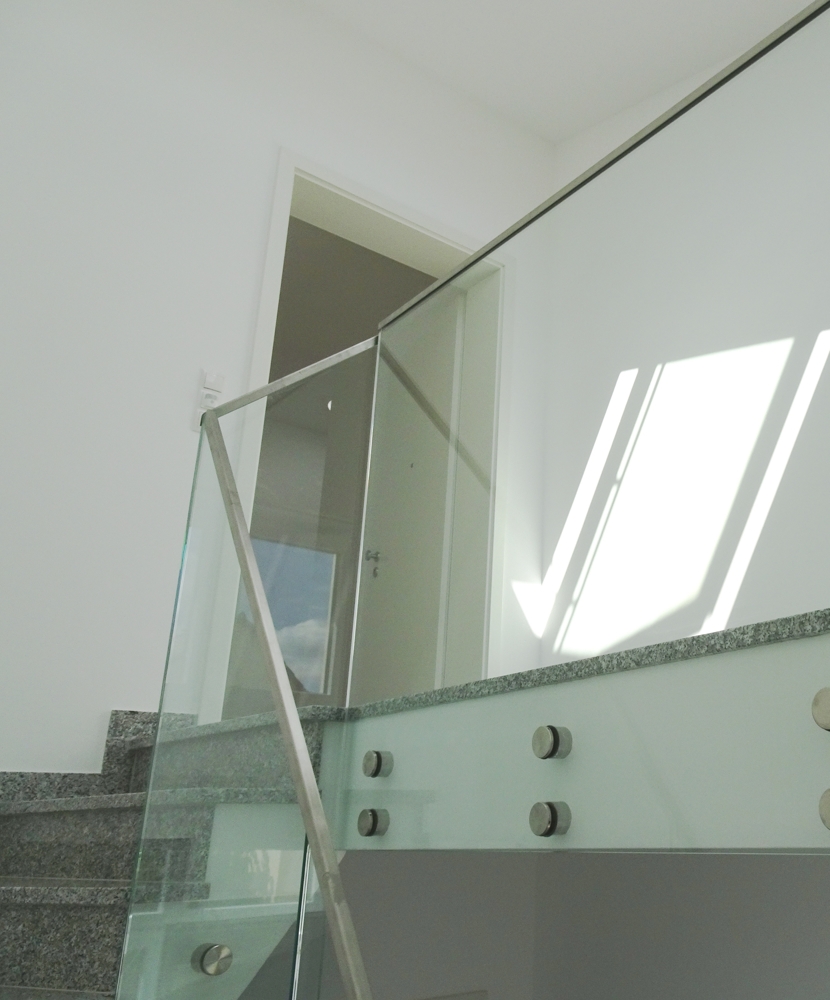 Galerie u. Wohnungseingang