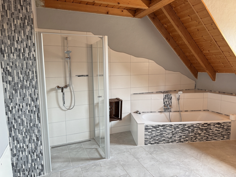Badezimmer DG
