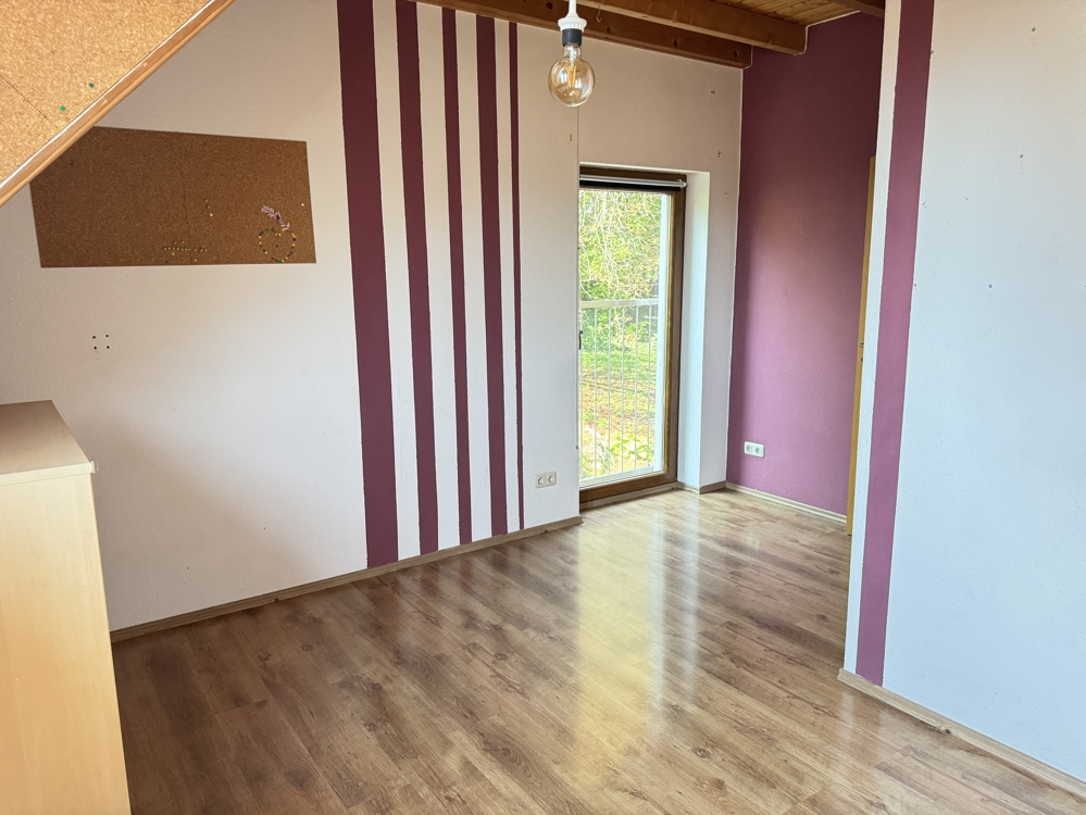 Zimmer 1, DG