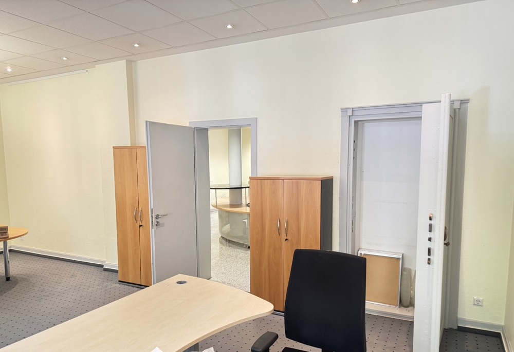 Büro 2, EG