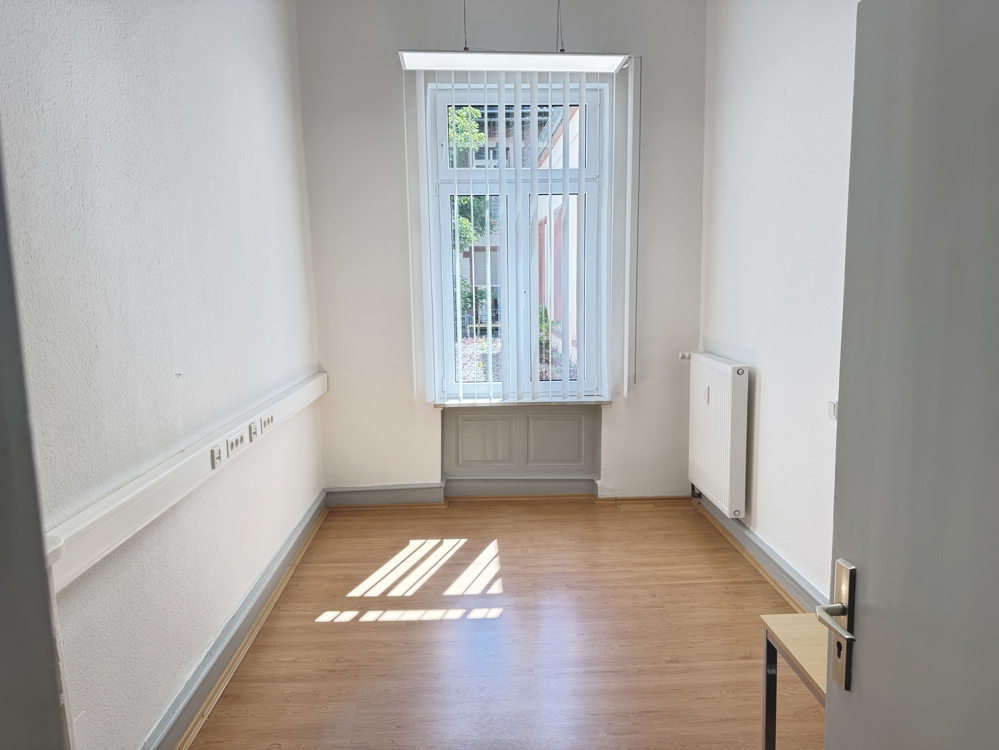 Büro 1, OG