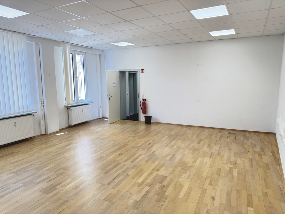 Büro 5, OG