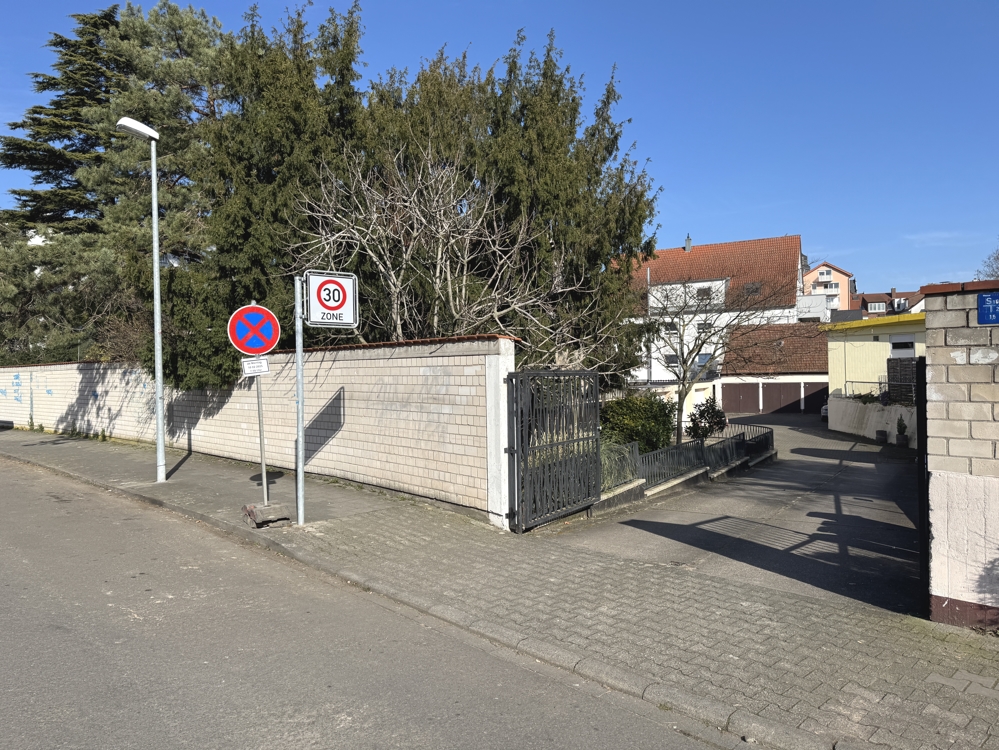 Grundstückszufahrt