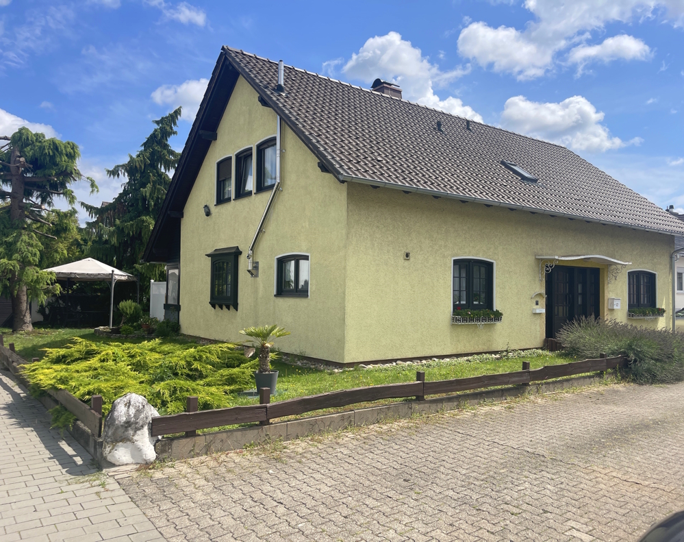 Straßenansicht