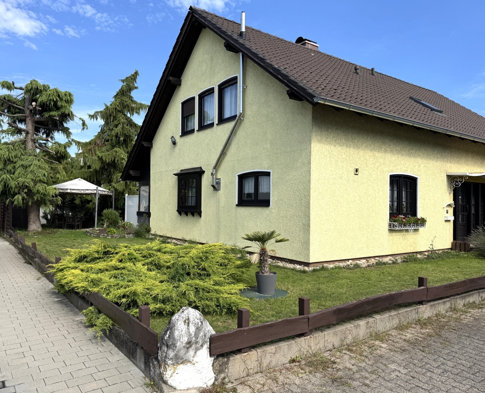 Straßenansicht