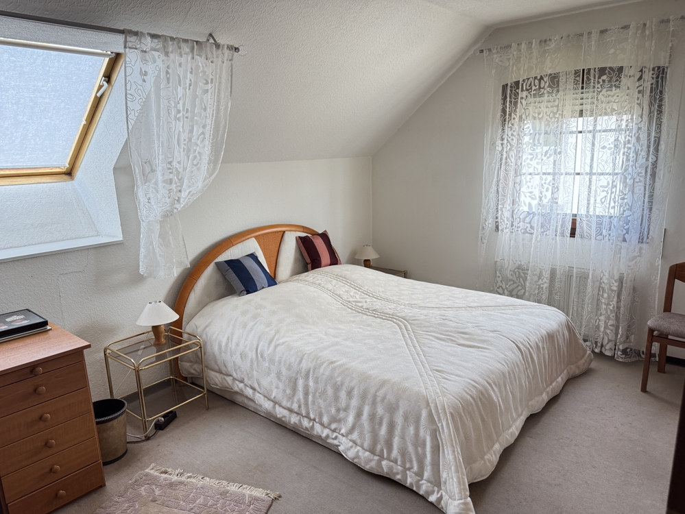 Schlafzimmer 1, DG