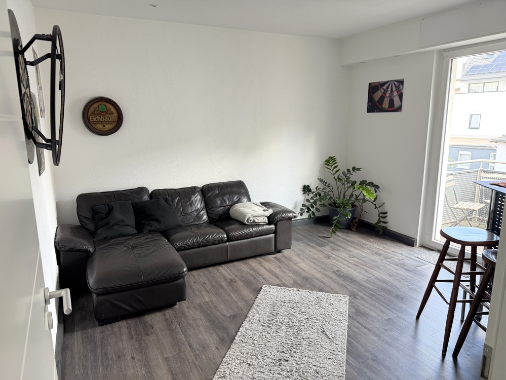 Zimmer 1 m. Balkon