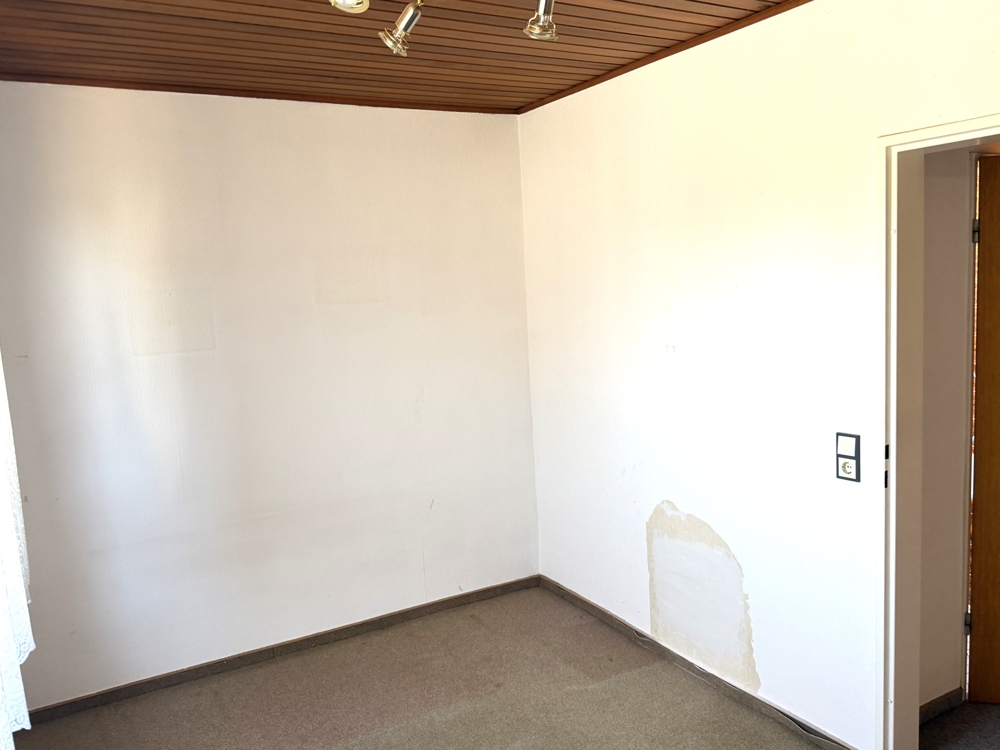 Eben oben, Zimmer 1