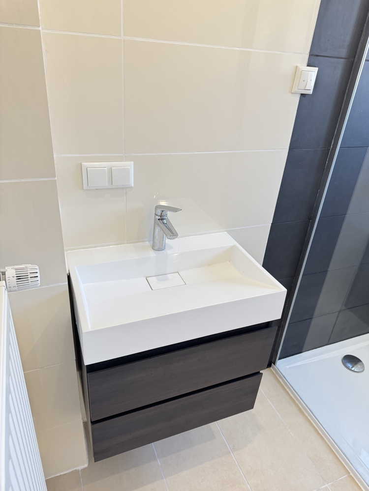 Neues Duschbad EG