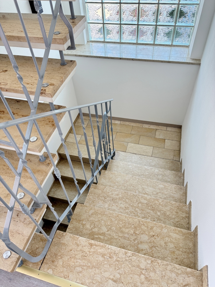 Treppe zum UG