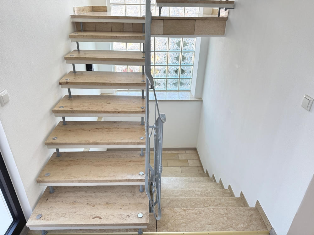 Treppe zum OG