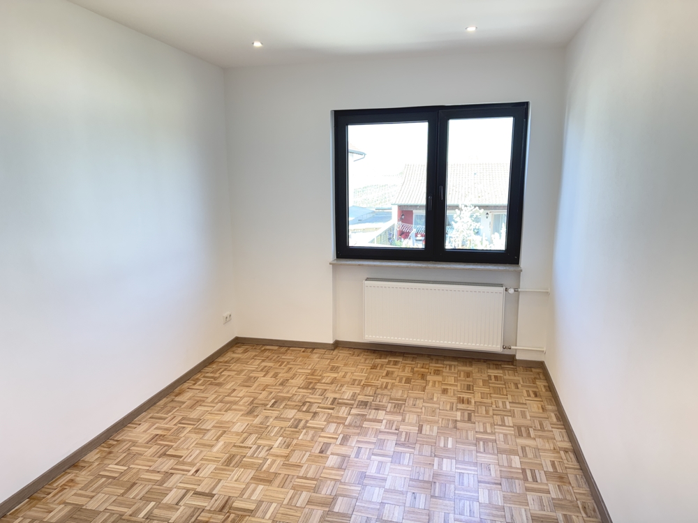 Zimmer 3, OG