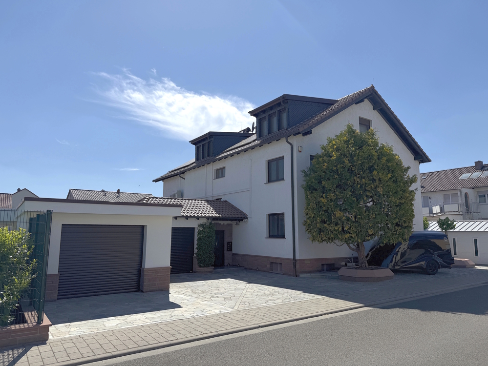 Gebäude Straßenansicht