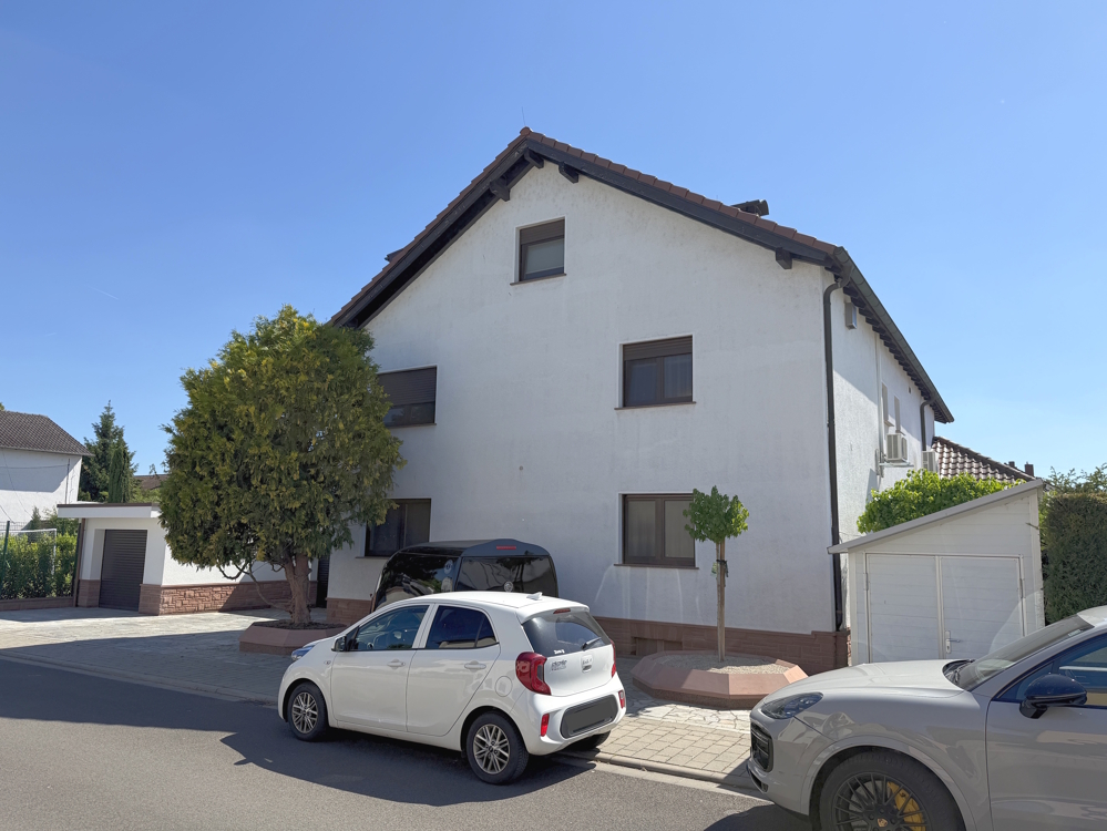 Gebäude Straßenansicht