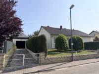 Haus und Garage