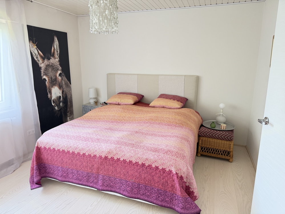 Schlafzimmer 1