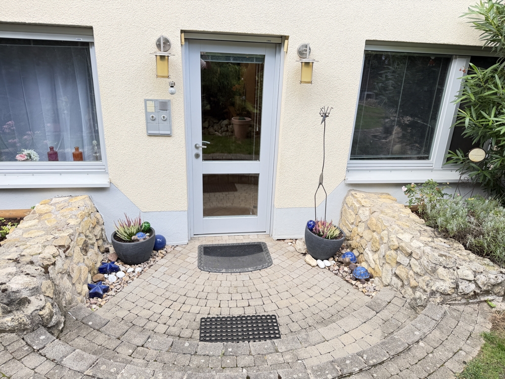 Zugang UG Gartenseite