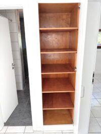 1Flur mit Einbauschrank