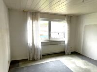 Zimmer 4, OG