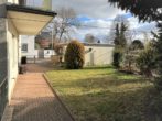 Gute Haussichten für dieses Jahr: Einfamilienhaus - Südwestgarten - Doppelgarage - Pfiffligheim! - Blick zur Toreinfahrt