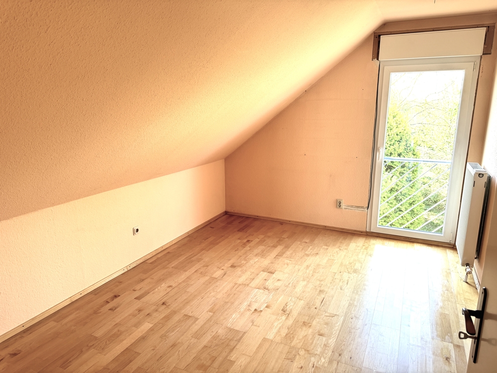 Zimmer 1, OG