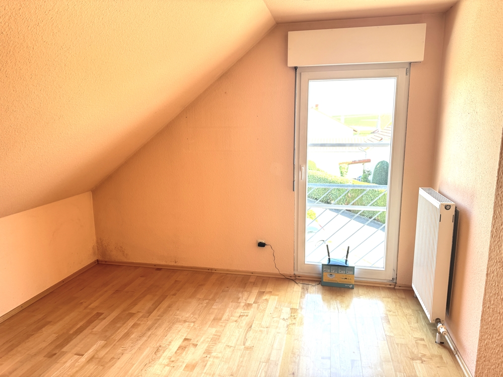 Zimmer 3, OG