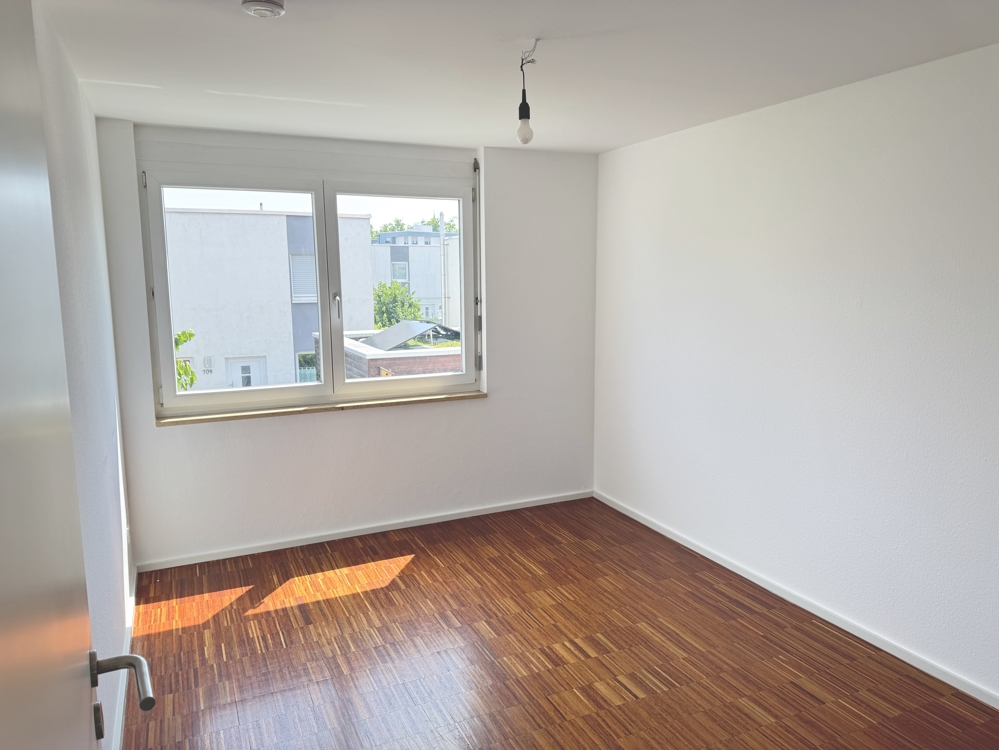 Zimmer 1, OG