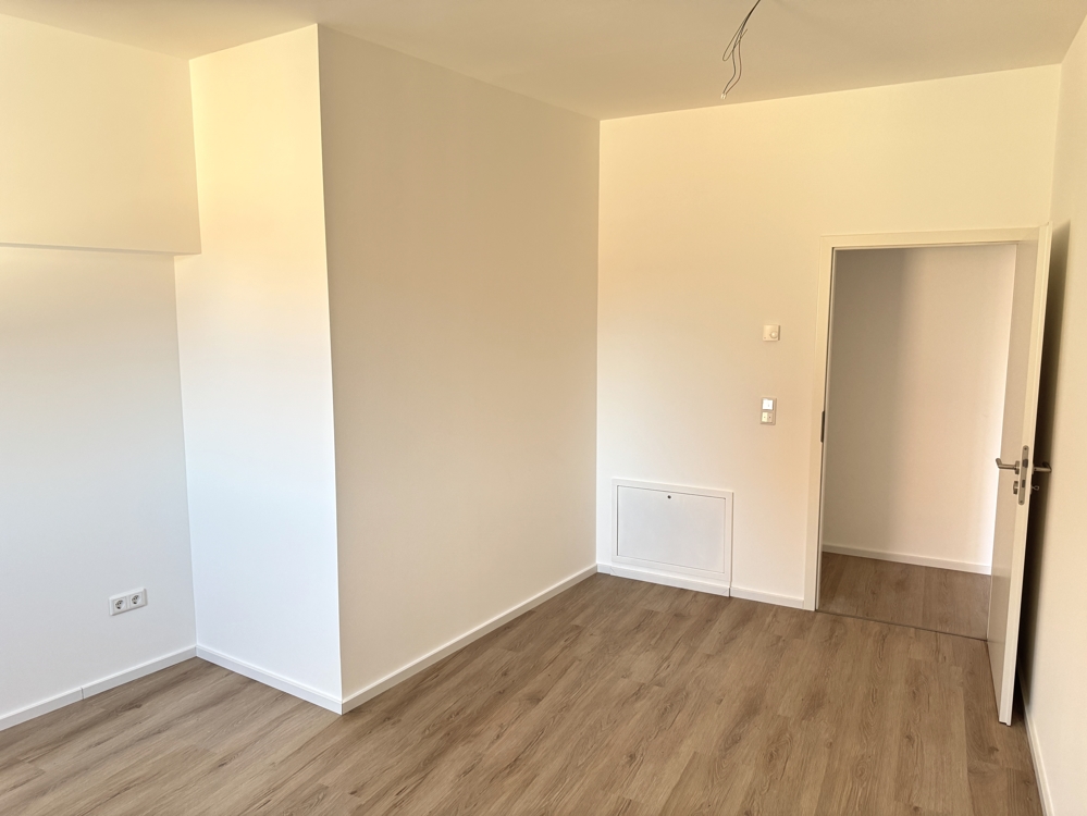 Zimmer 1, OG