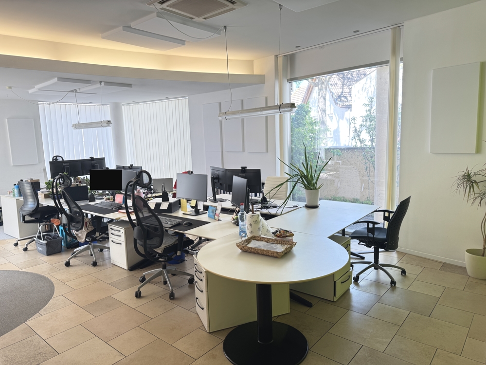 Büro 1, EG