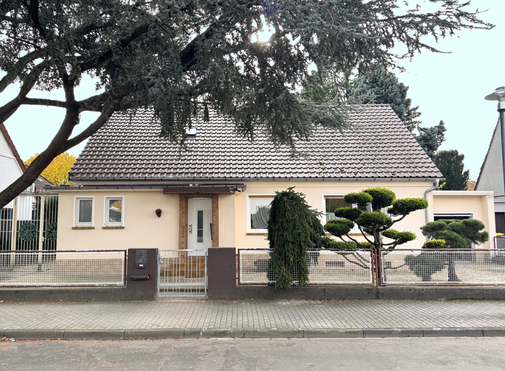 Straßenansicht