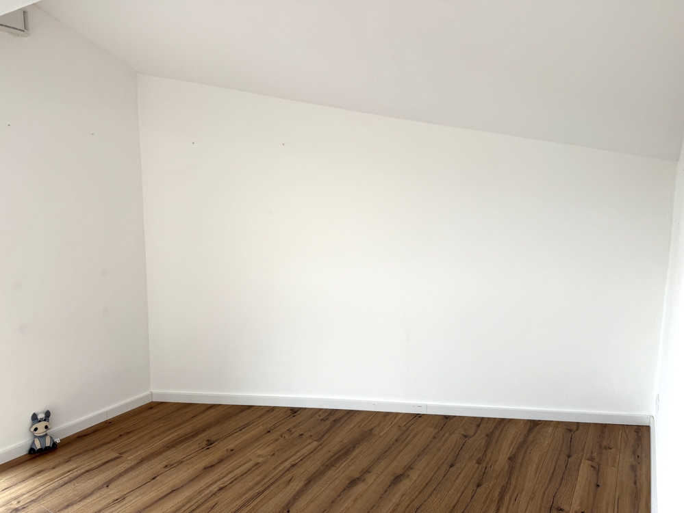 Zimmer 2, DG