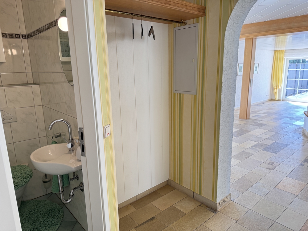 Garderobe und Gäste-WC