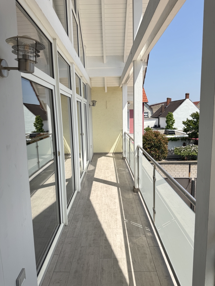Balkon 2, DG