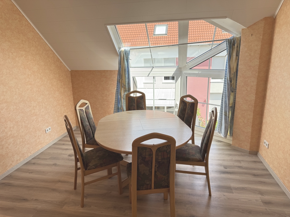 Zimmer 3, DG