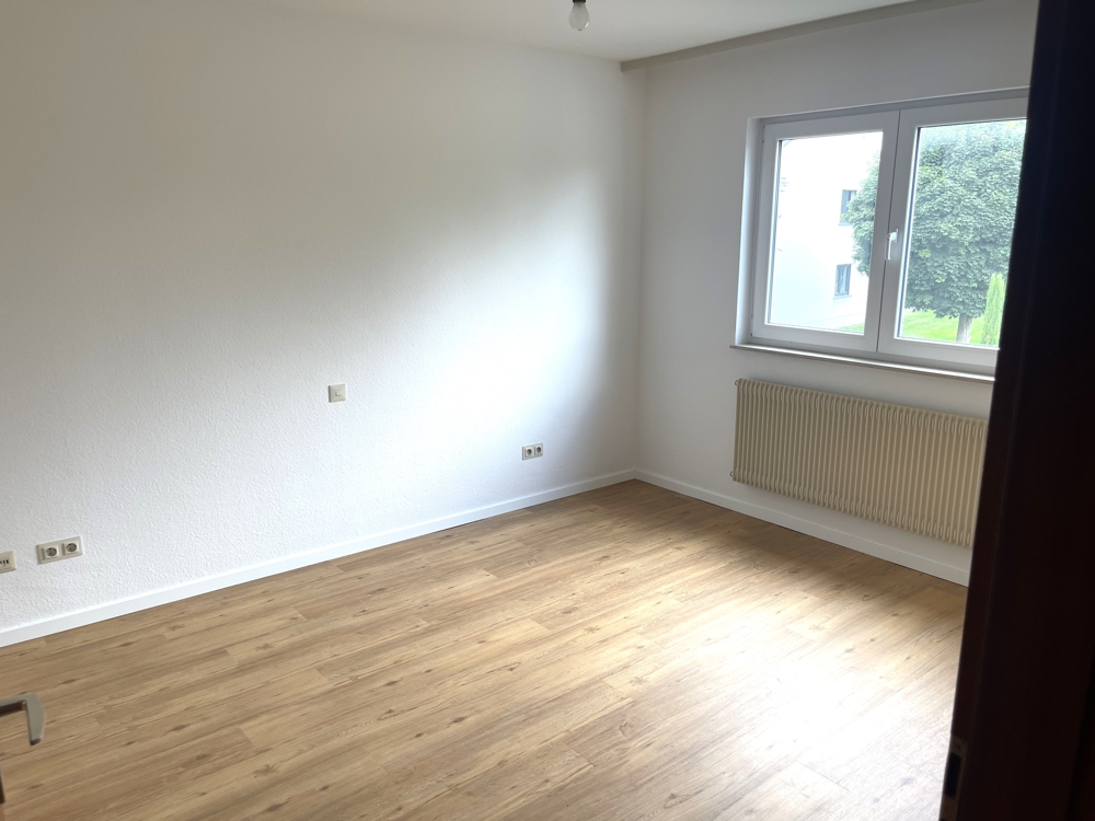 Zimmer 3, OG