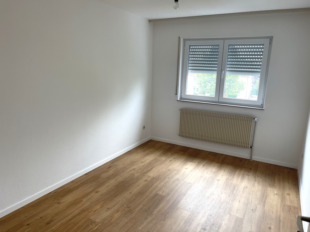 Zimmer 1, OG