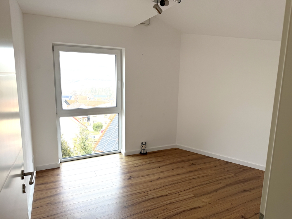 Zimmer 2, DG