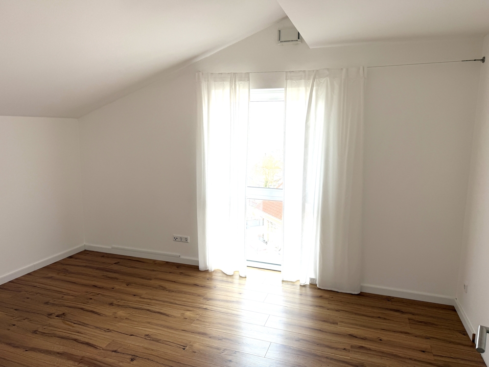 Zimmer 3, DG