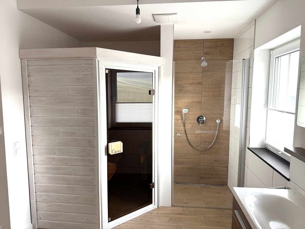 Badezimmer m. Sauna DG