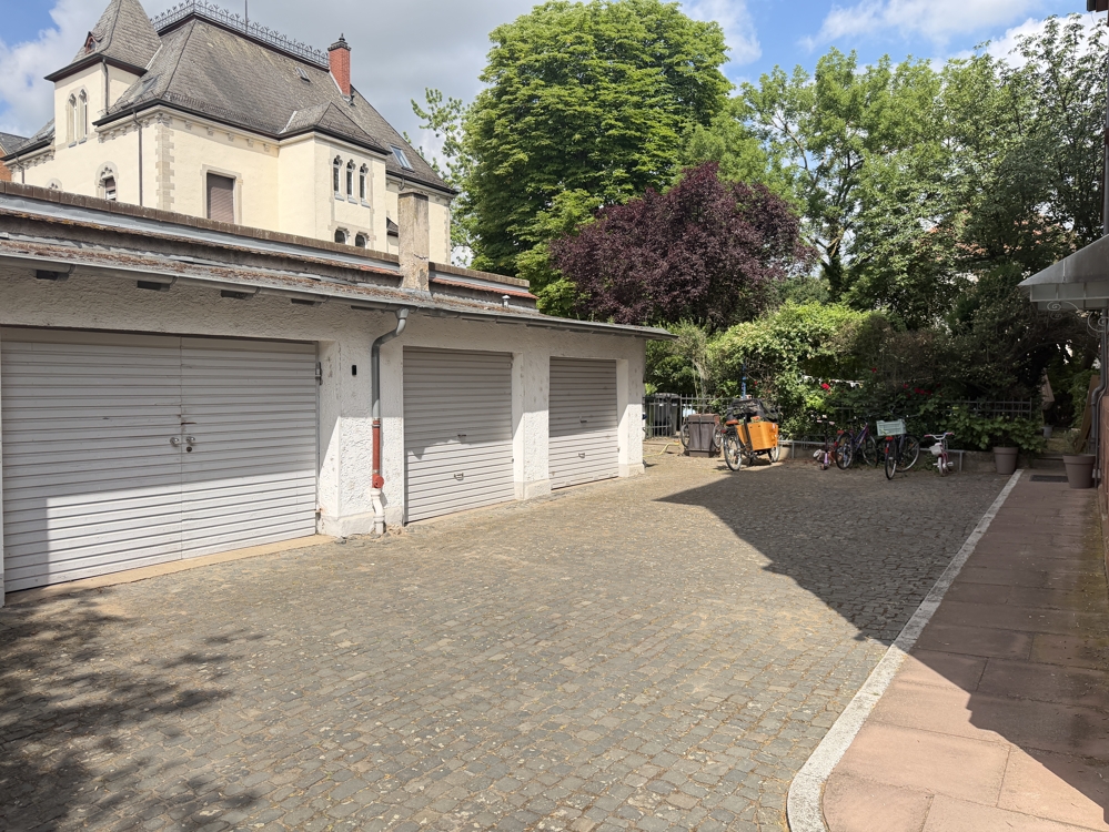Hof-Garagen