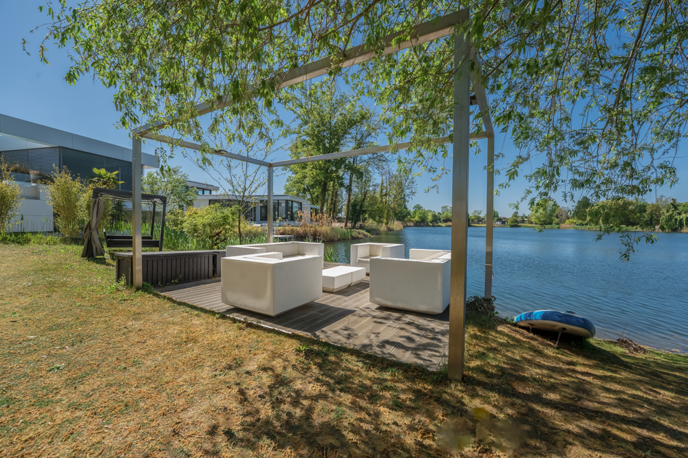 Terrasse am See