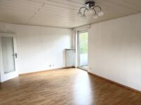 Wohnzi. u. kleiner Balkon